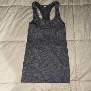 Women's Gray Sleeveless Top